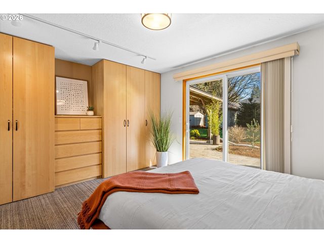 2420 Sw 172ND Ct, Beaverton, OR 97003