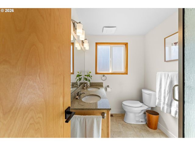 2420 Sw 172ND Ct, Beaverton, OR 97003