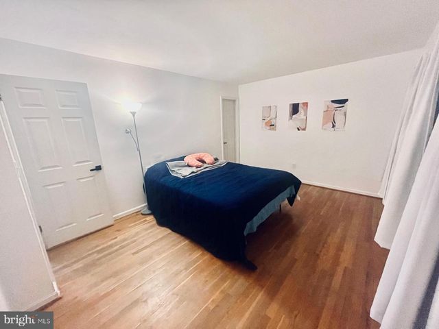 7301 MILL RUN, Rockville, MD 20855