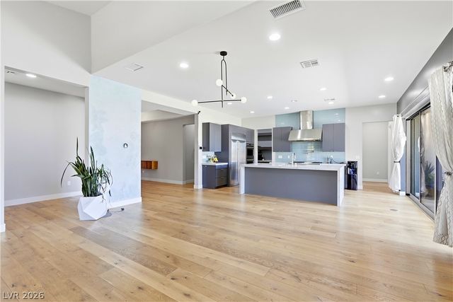 8380 Mojave Creek Court, Las Vegas, NV 89113