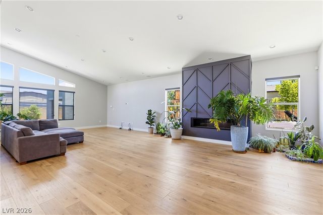 8380 Mojave Creek Court, Las Vegas, NV 89113