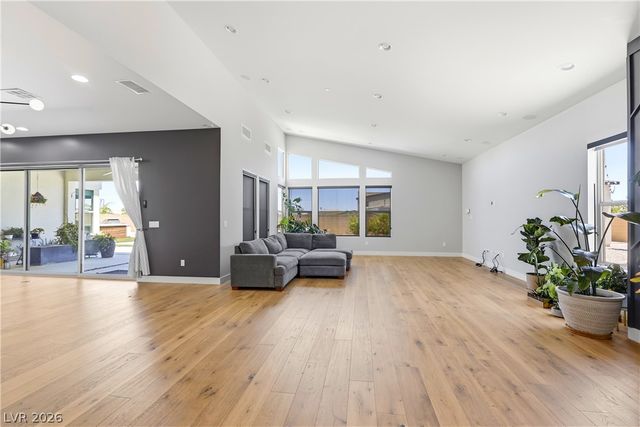 8380 Mojave Creek Court, Las Vegas, NV 89113