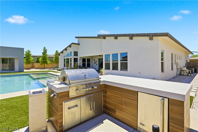 8380 Mojave Creek Court, Las Vegas, NV 89113