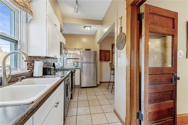 3132 Summit Street, Kansas City, MO 64111