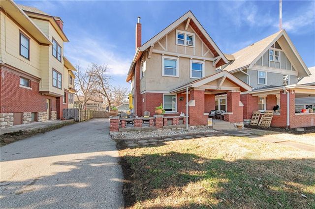 3132 Summit Street, Kansas City, MO 64111