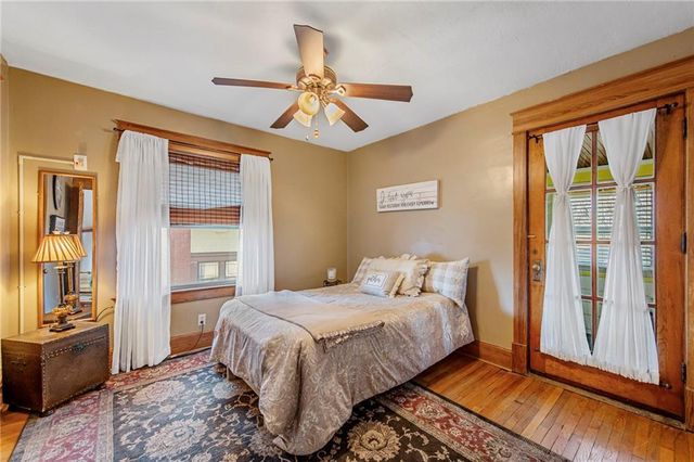 3132 Summit Street, Kansas City, MO 64111