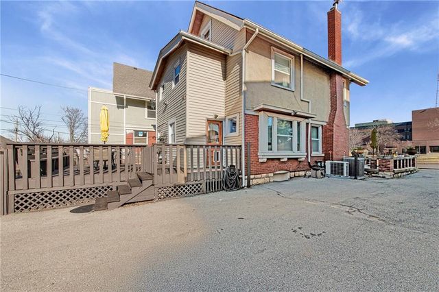 3132 Summit Street, Kansas City, MO 64111