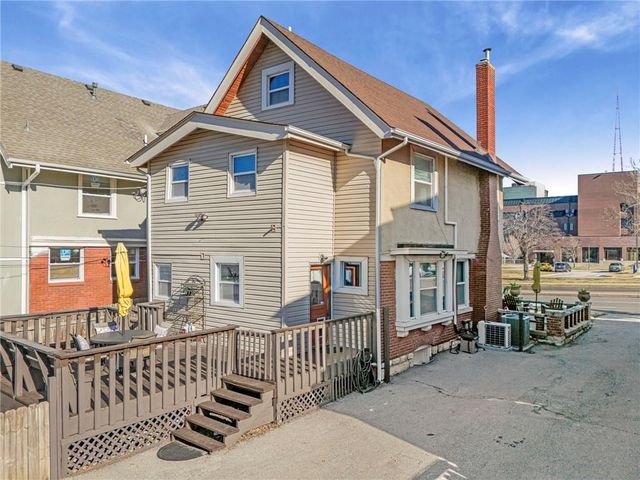 3132 Summit Street, Kansas City, MO 64111