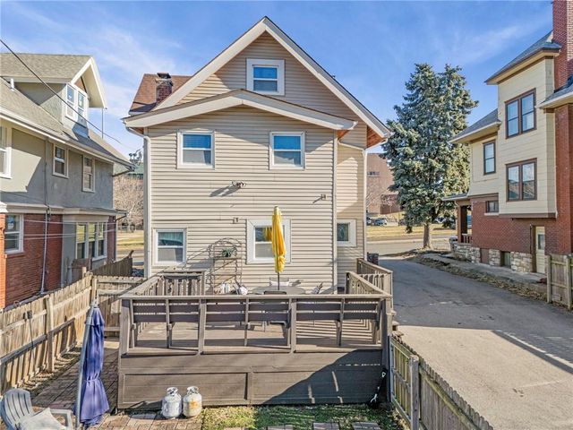 3132 Summit Street, Kansas City, MO 64111