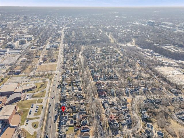 3132 Summit Street, Kansas City, MO 64111