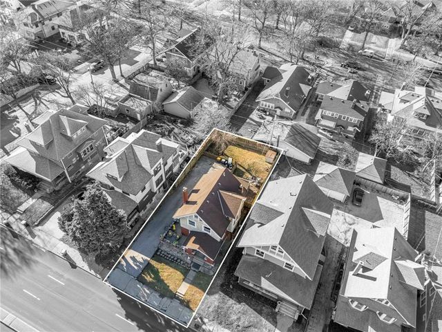 3132 Summit Street, Kansas City, MO 64111