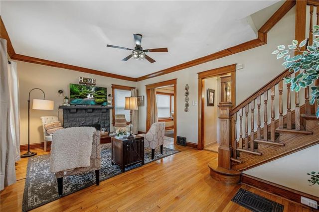 3132 Summit Street, Kansas City, MO 64111