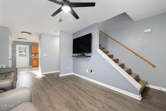 568 Gray Station Road Apt 3, Johnson City, TN 37615