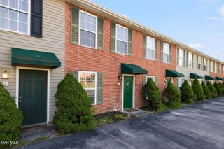 568 Gray Station Road Apt 3, Johnson City, TN 37615