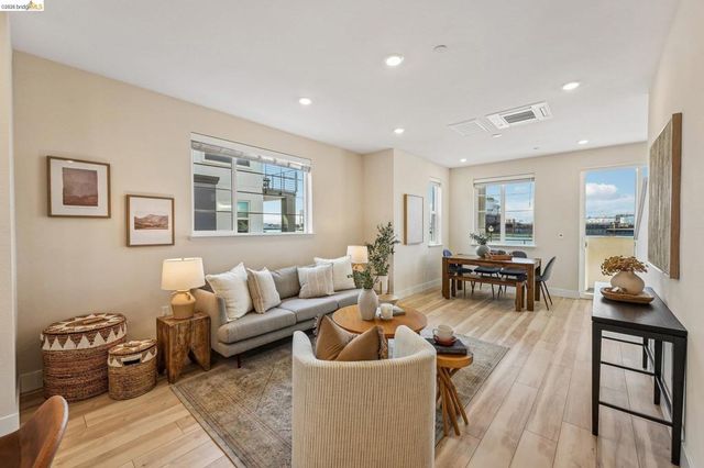 453 Sentinel Dr, Alameda, CA 94501