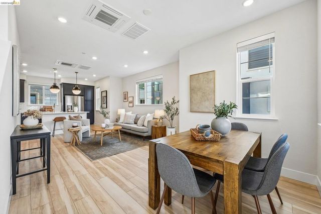 453 Sentinel Dr, Alameda, CA 94501