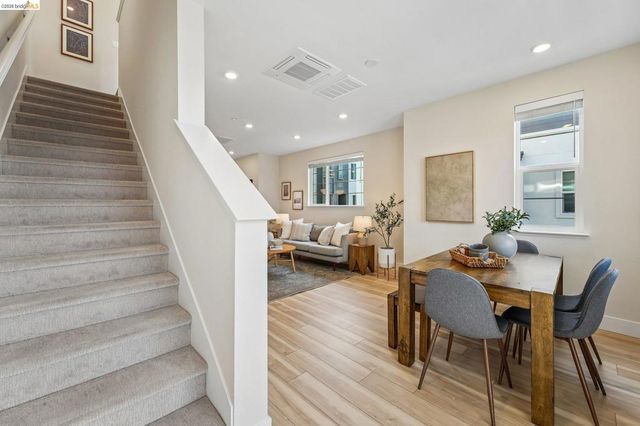 453 Sentinel Dr, Alameda, CA 94501