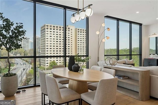 2425 Peachtree Road NE 901, Atlanta, GA 30305