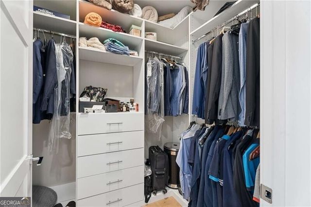 2425 Peachtree Road NE 901, Atlanta, GA 30305