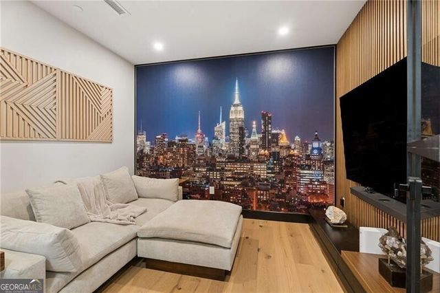 2425 Peachtree Road NE 901, Atlanta, GA 30305