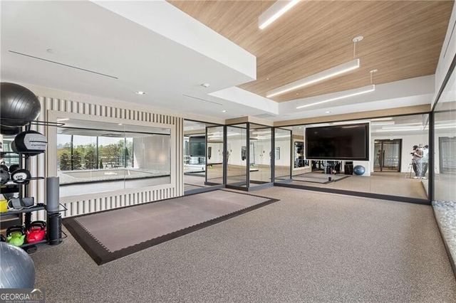 2425 Peachtree Road NE 901, Atlanta, GA 30305