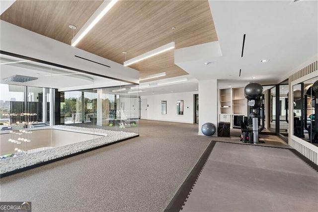 2425 Peachtree Road NE 901, Atlanta, GA 30305