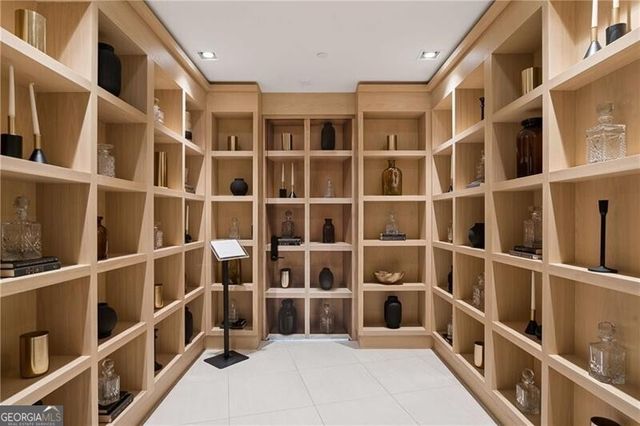 2425 Peachtree Road NE 901, Atlanta, GA 30305