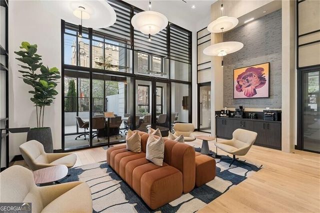 2425 Peachtree Road NE 901, Atlanta, GA 30305