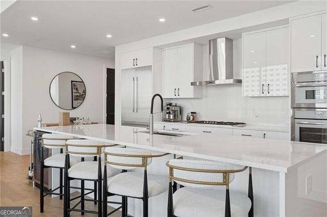 2425 Peachtree Road NE 901, Atlanta, GA 30305