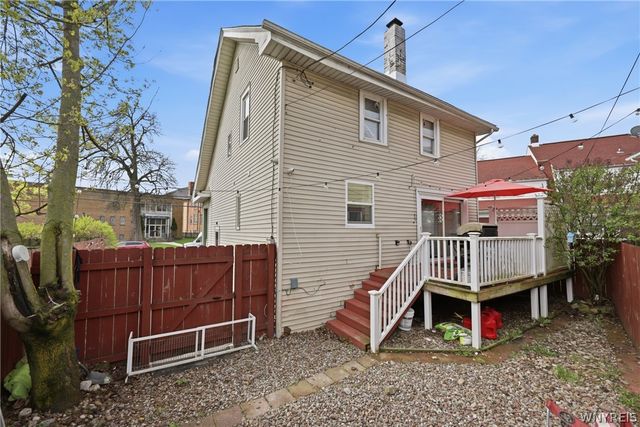 28 Mineral Springs Road, Buffalo, NY 14210