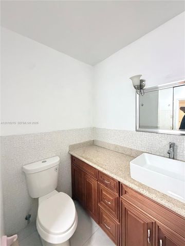 717 NE 1st St BACK, Hallandale Beach, FL 33009