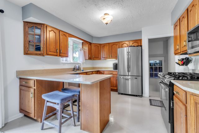 8784 W Oakwood Drive, St. John, IN 46373
