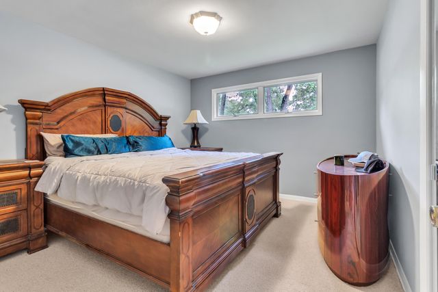 8784 W Oakwood Drive, St. John, IN 46373