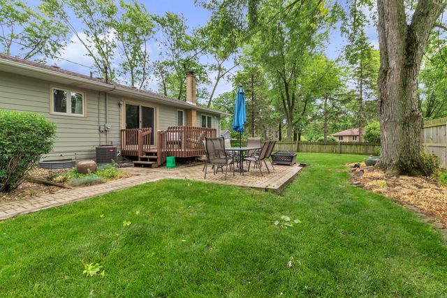 8784 W Oakwood Drive, St. John, IN 46373