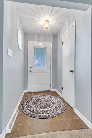 8784 W Oakwood Drive, St. John, IN 46373