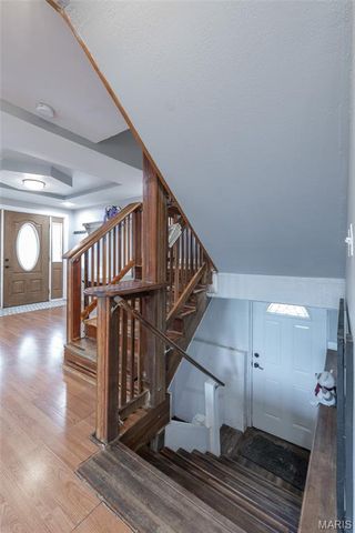 8708 S Grand Avenue, St Louis, MO 63125