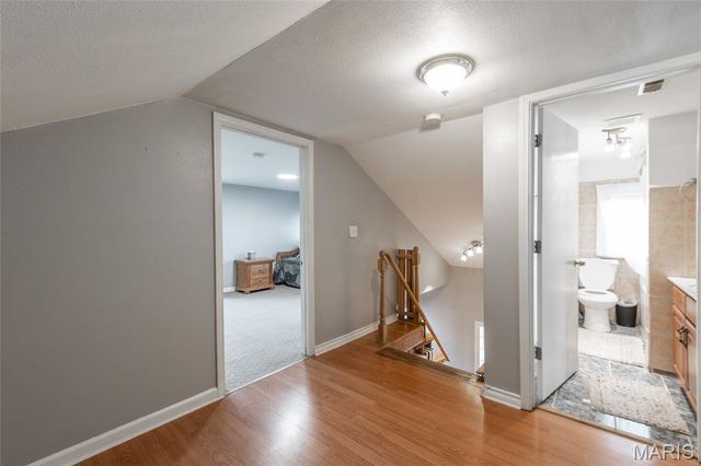 8708 S Grand Avenue, St Louis, MO 63125