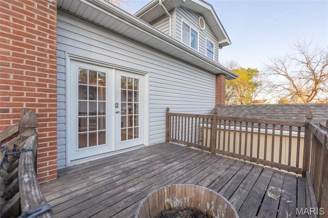 8708 S Grand Avenue, St Louis, MO 63125