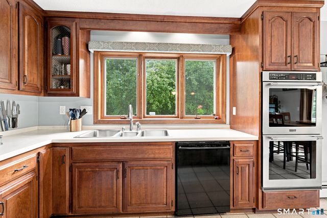 37 Valerie Drive, Bolton, CT 06043