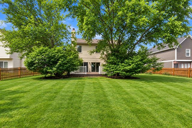 66 Copperwood Drive, Buffalo Grove, IL 60089