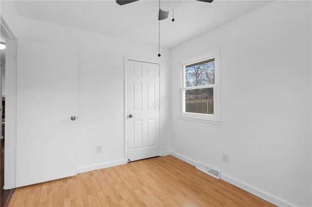 20108 E 12th Terrace S, Independence, MO 64057