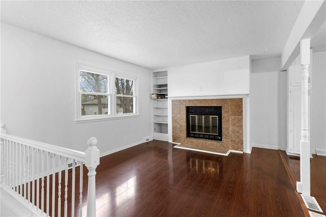 20108 E 12th Terrace S, Independence, MO 64057