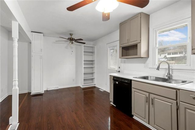 20108 E 12th Terrace S, Independence, MO 64057