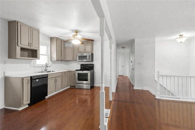 20108 E 12th Terrace S, Independence, MO 64057