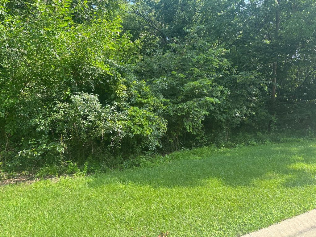 1182 Deerpath Court, Fox Lake, IL 60020