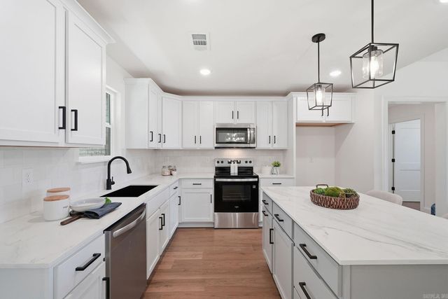 118 Riverstone Loop, Hot Springs, AR 71913