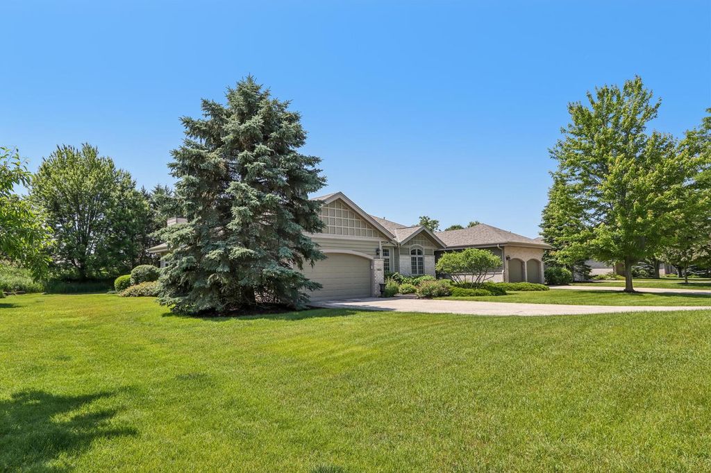 16885 Lake ROAD #A, Brookfield, WI 53005