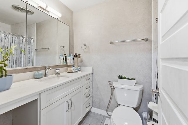 1811 Carlisle Court, Schaumburg, IL 60194