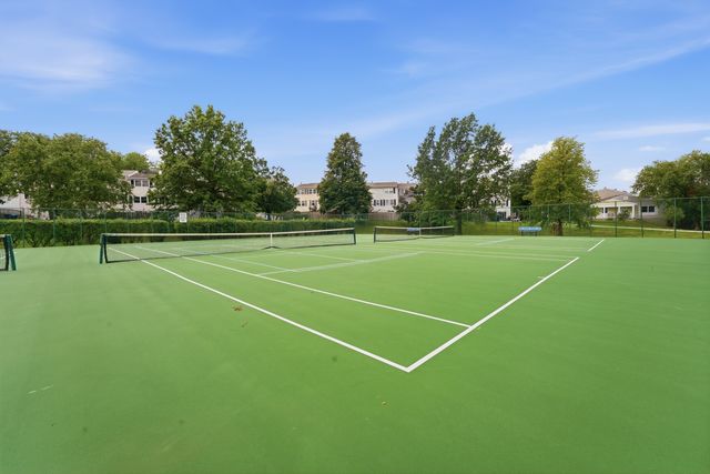 1811 Carlisle Court, Schaumburg, IL 60194