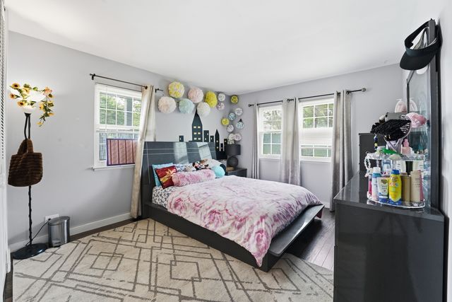 1811 Carlisle Court, Schaumburg, IL 60194